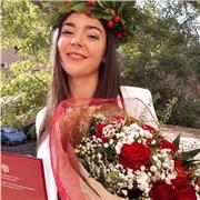 Laureata in lingue e mediazione e specializzanda in traduzione specialistica e interpretazione di conferenza.